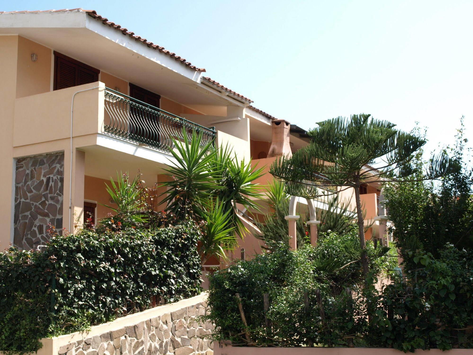 Appartamenti Simius Villasimius Bagian luar foto
